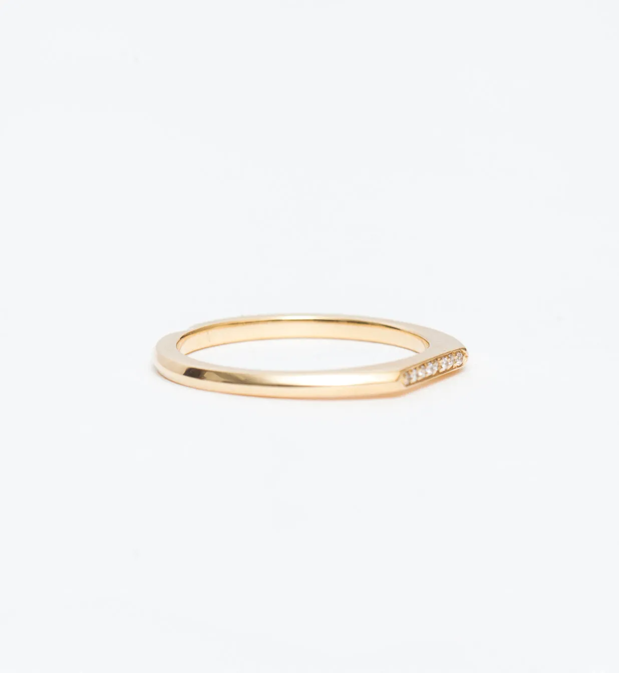 Pavé Minimalist Band
